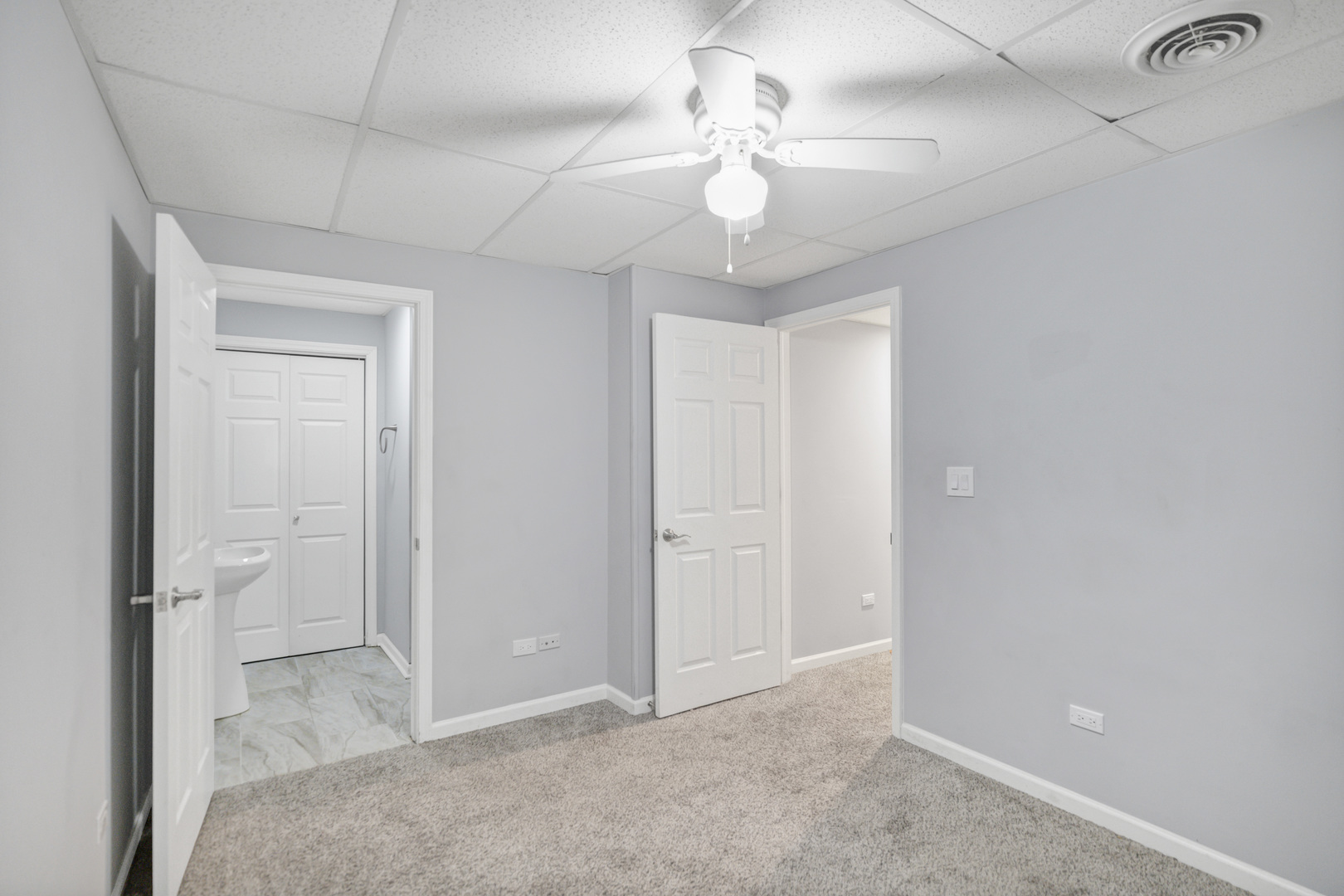 629 Waterford Lane, South Elgin, IL 60177