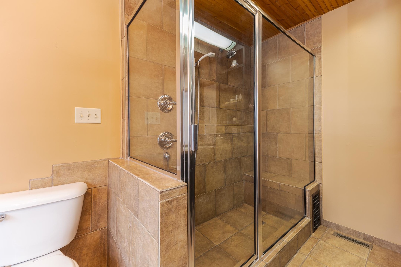 1515 Ironwood CC Drive, Normal, IL 61761