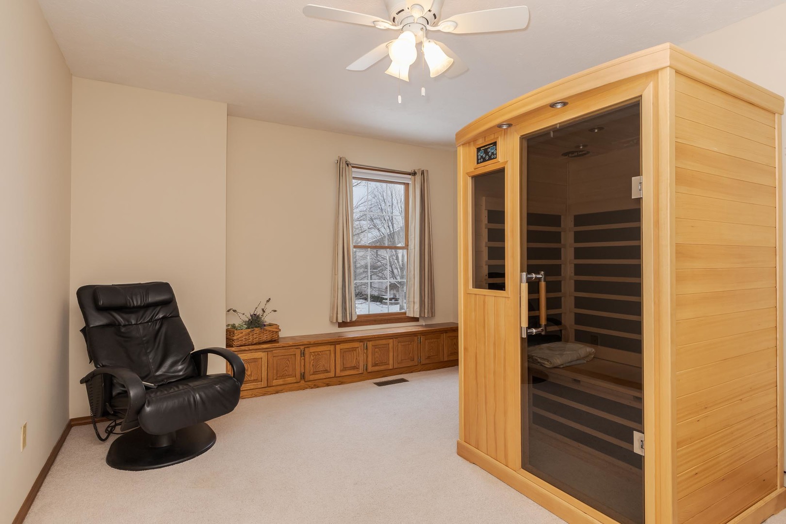 1515 Ironwood CC Drive, Normal, IL 61761