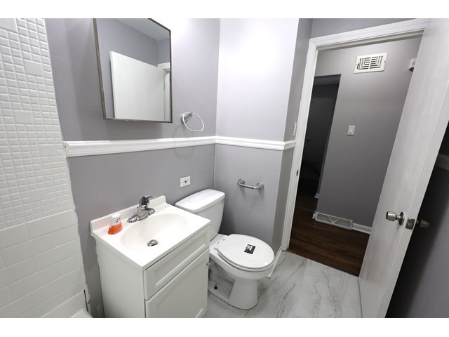 24 166th Place, Calumet City, IL 60409