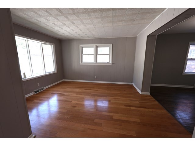 24 166th Place, Calumet City, IL 60409