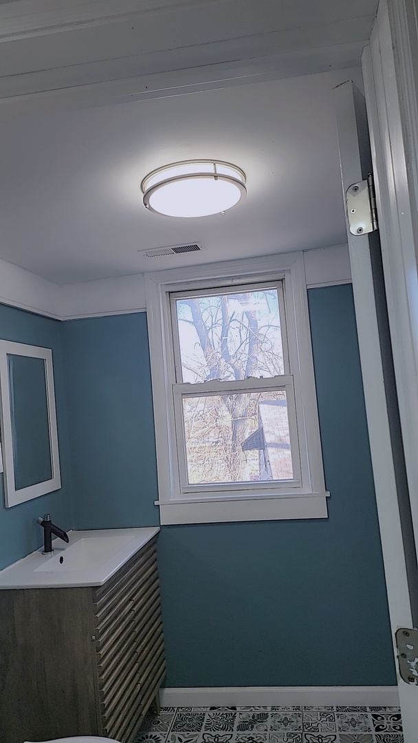 1708 W Steuben Street, Chicago, IL 60643