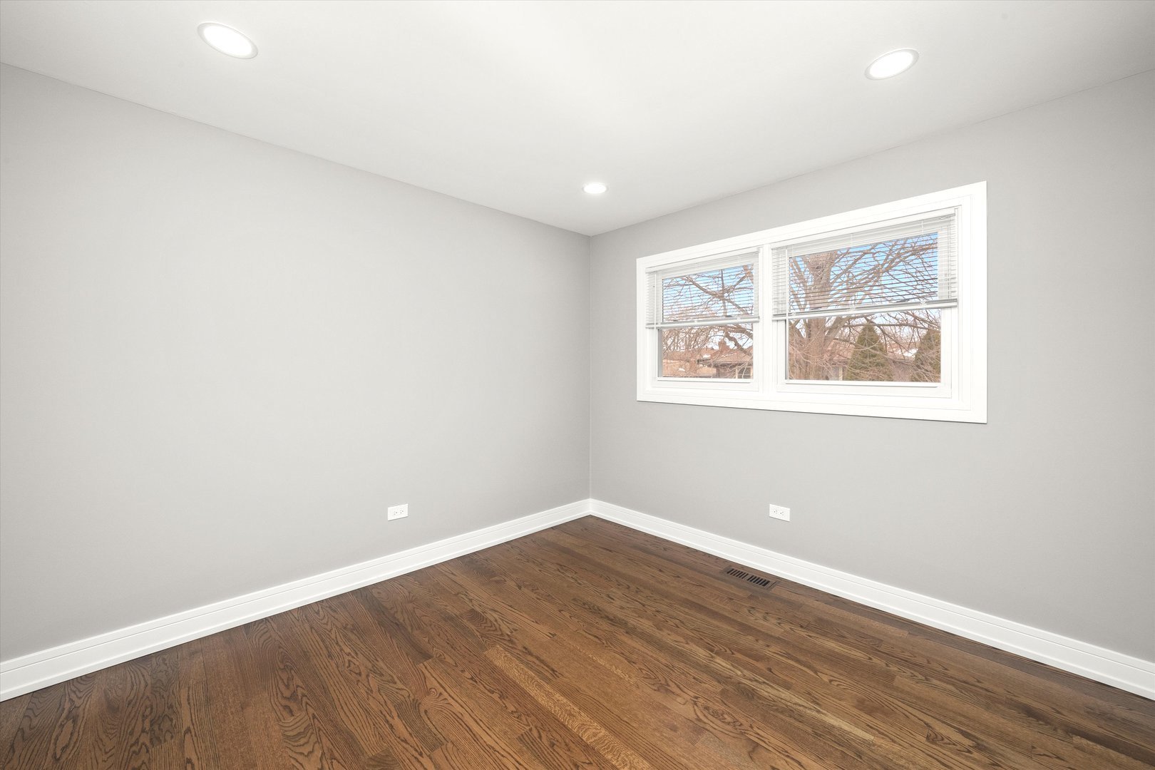 11201 S Deerpath Lane, Palos Hills, IL 60465