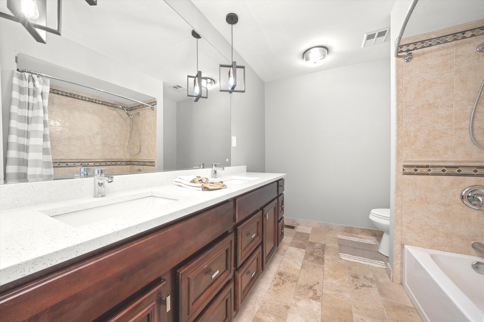 11201 S Deerpath Lane, Palos Hills, IL 60465