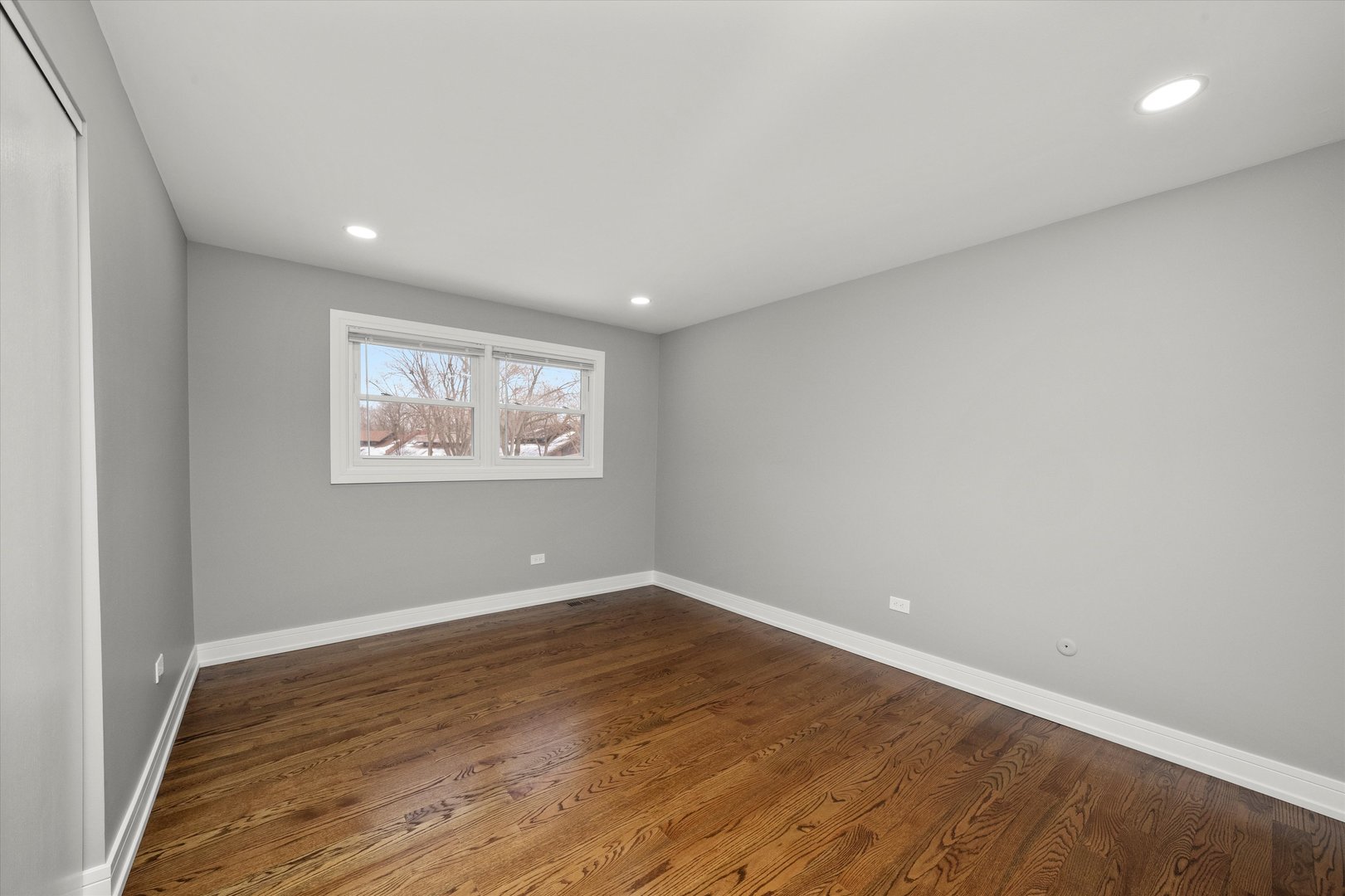 11201 S Deerpath Lane, Palos Hills, IL 60465