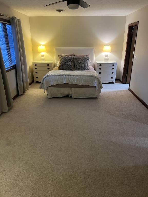 5954 Crow Valley Park Drive, Davenport, IA 52807