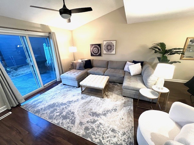 5954 Crow Valley Park Drive, Davenport, IA 52807