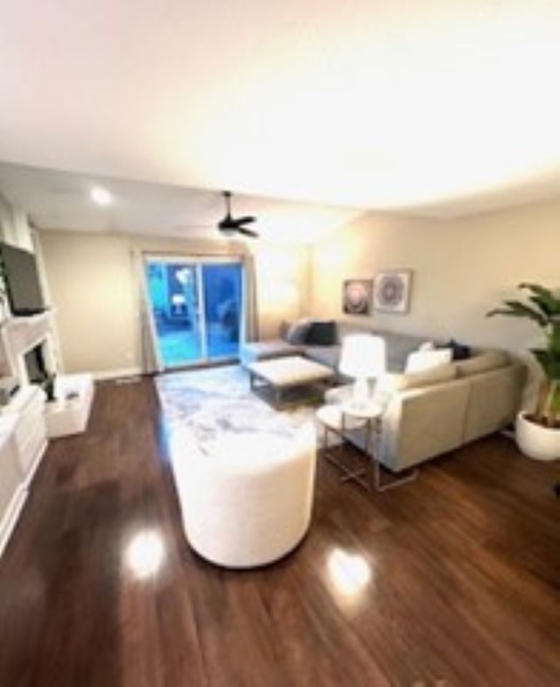 5954 Crow Valley Park Drive, Davenport, IA 52807