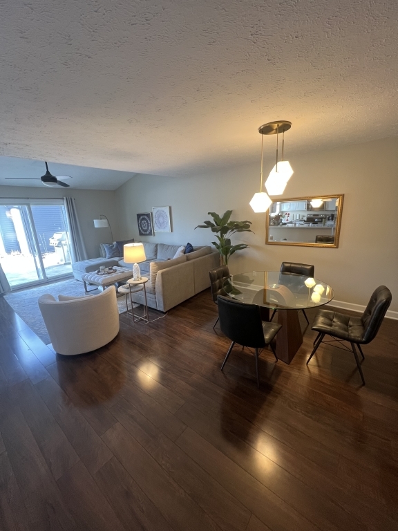 5954 Crow Valley Park Drive, Davenport, IA 52807