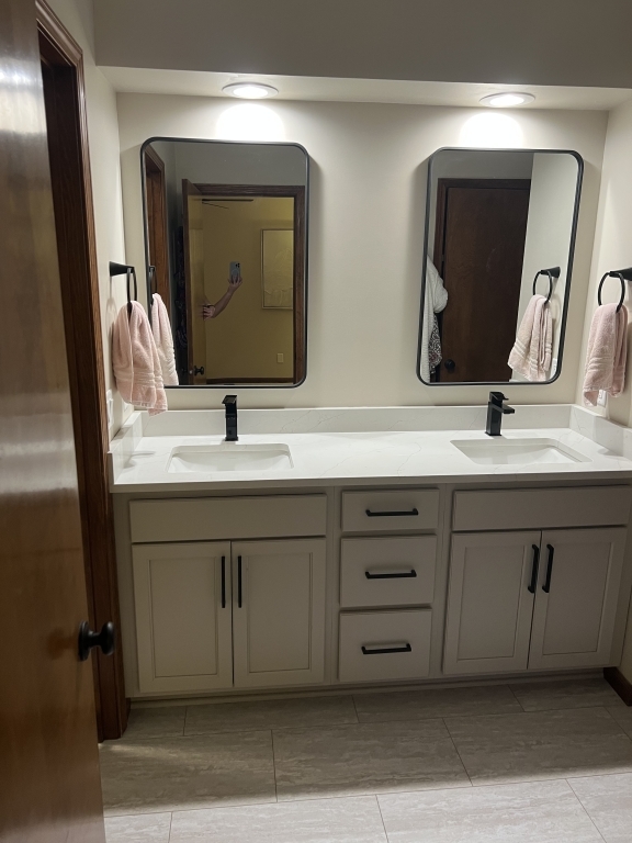 5954 Crow Valley Park Drive, Davenport, IA 52807