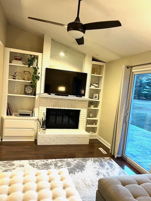 5954 Crow Valley Park Drive, Davenport, IA 52807