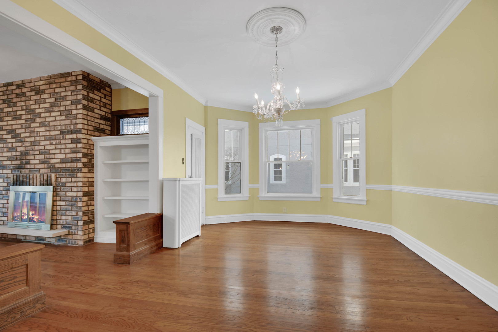 10226 S Hoyne Avenue, Chicago, IL 60643