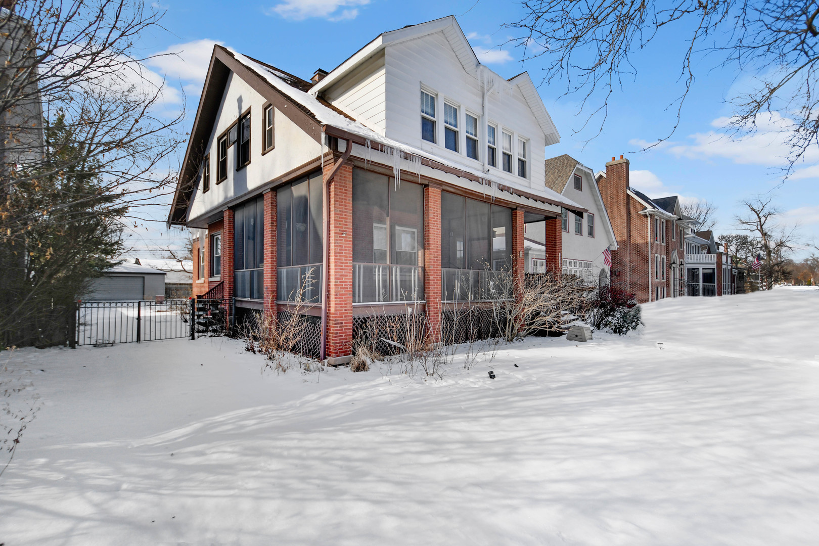 10226 S Hoyne Avenue, Chicago, IL 60643