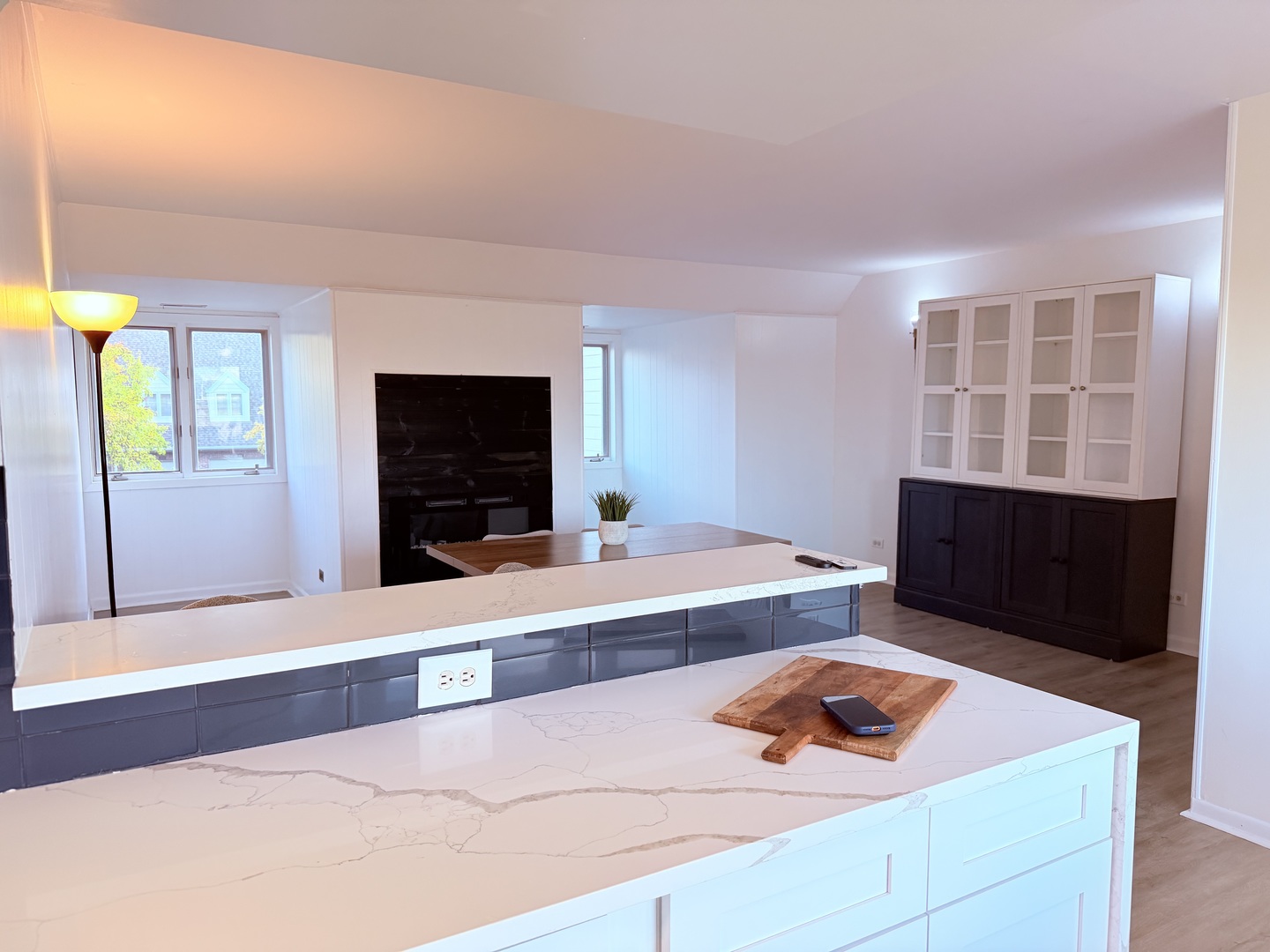 1670 N Douglas Court, Arlington Heights, IL 60004