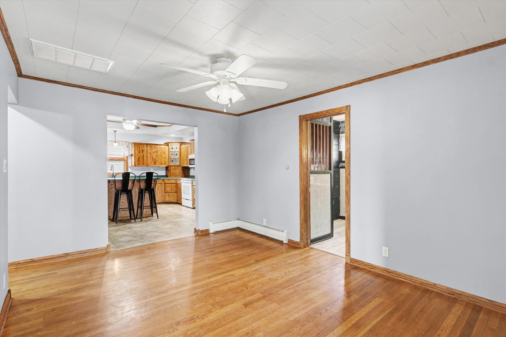 726 E Thompson Avenue, Hoopeston, IL 60942