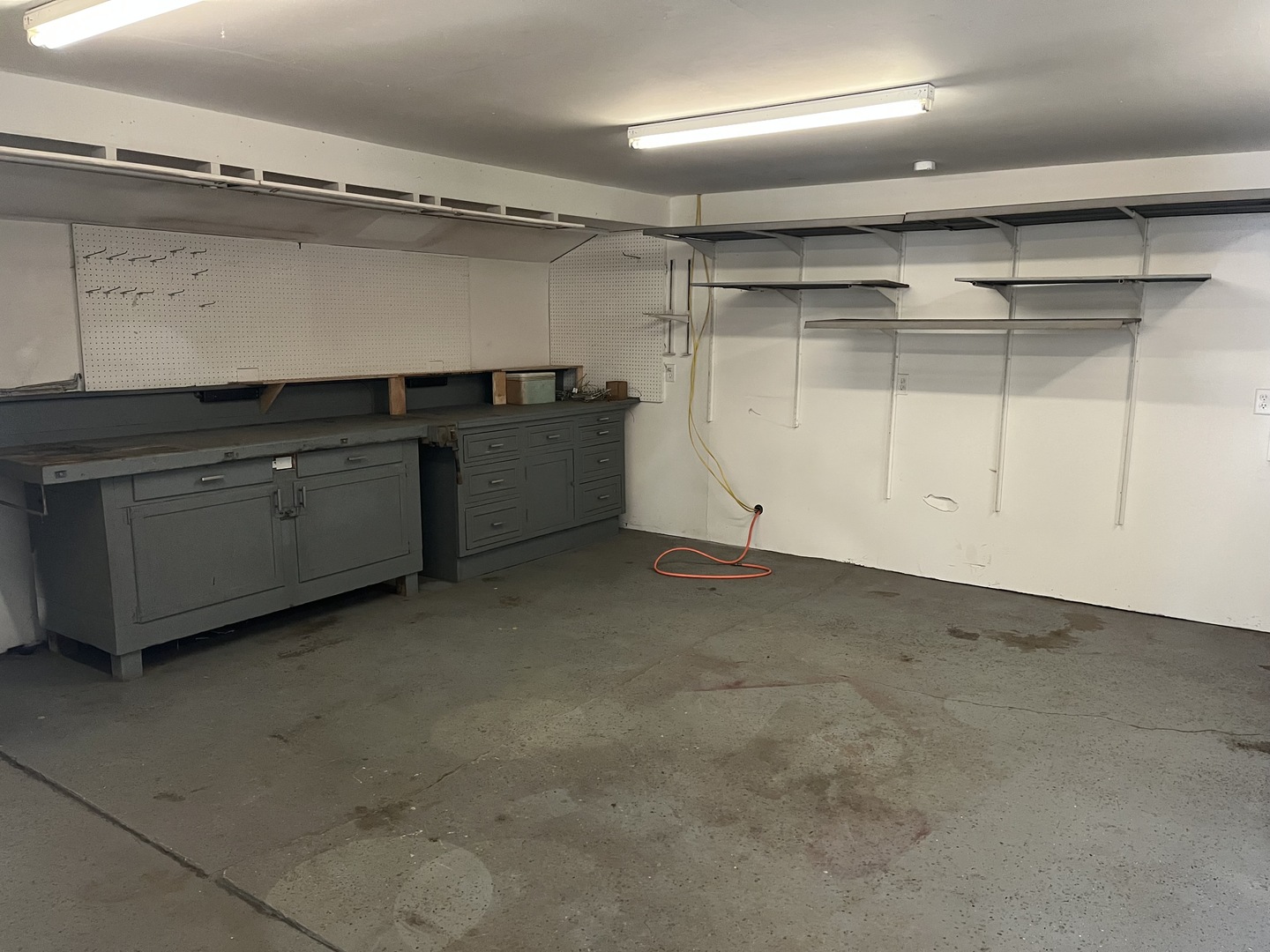 726 E Thompson Avenue, Hoopeston, IL 60942