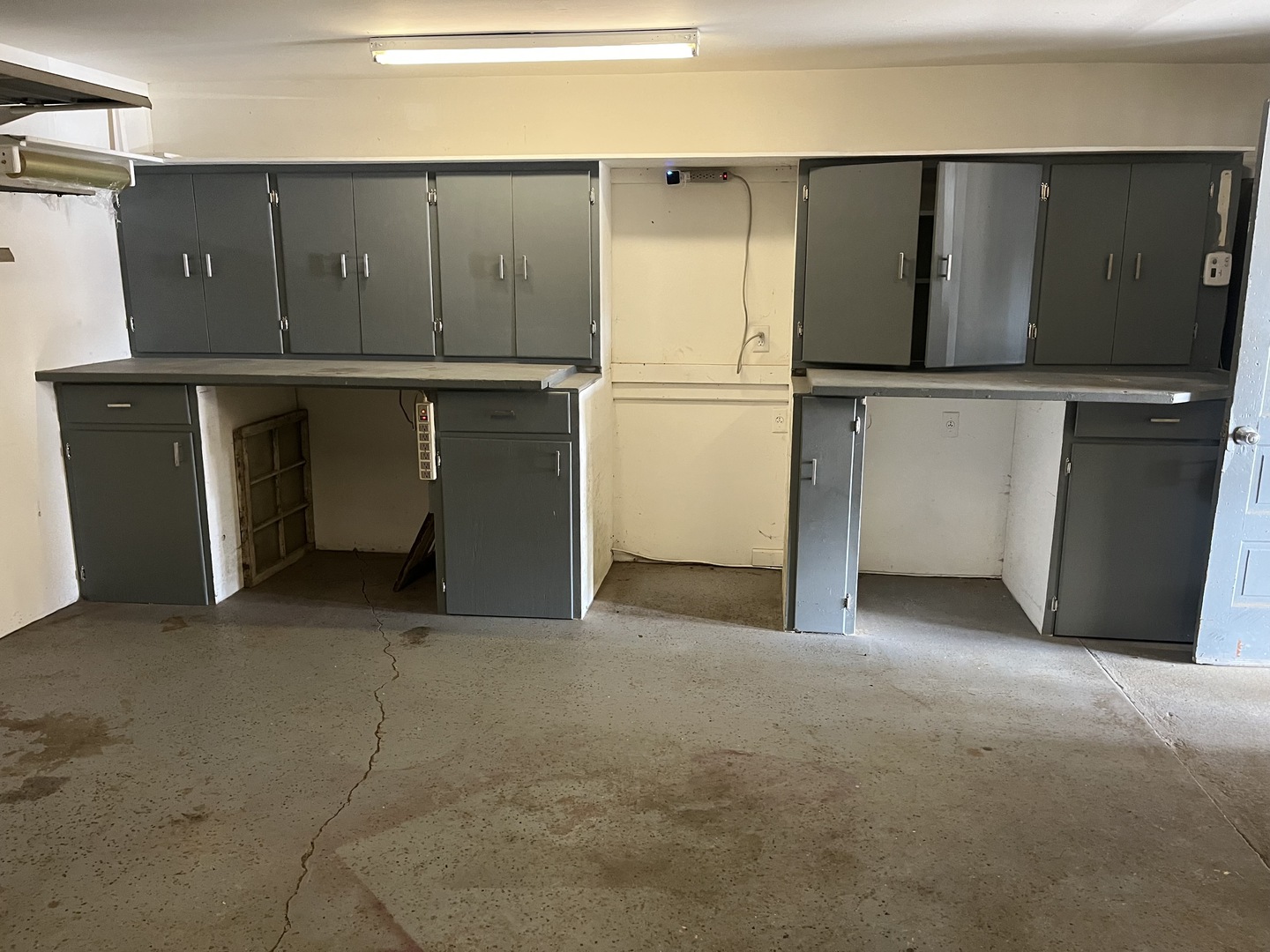 726 E Thompson Avenue, Hoopeston, IL 60942