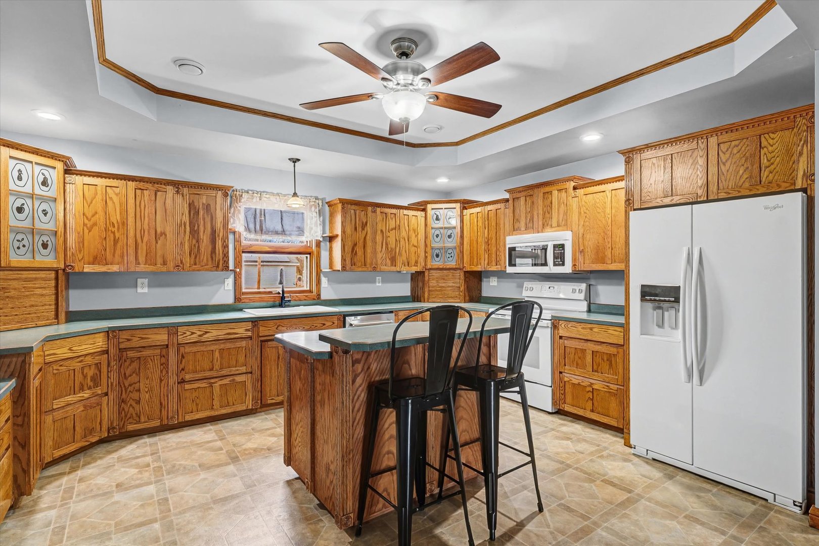 726 E Thompson Avenue, Hoopeston, IL 60942