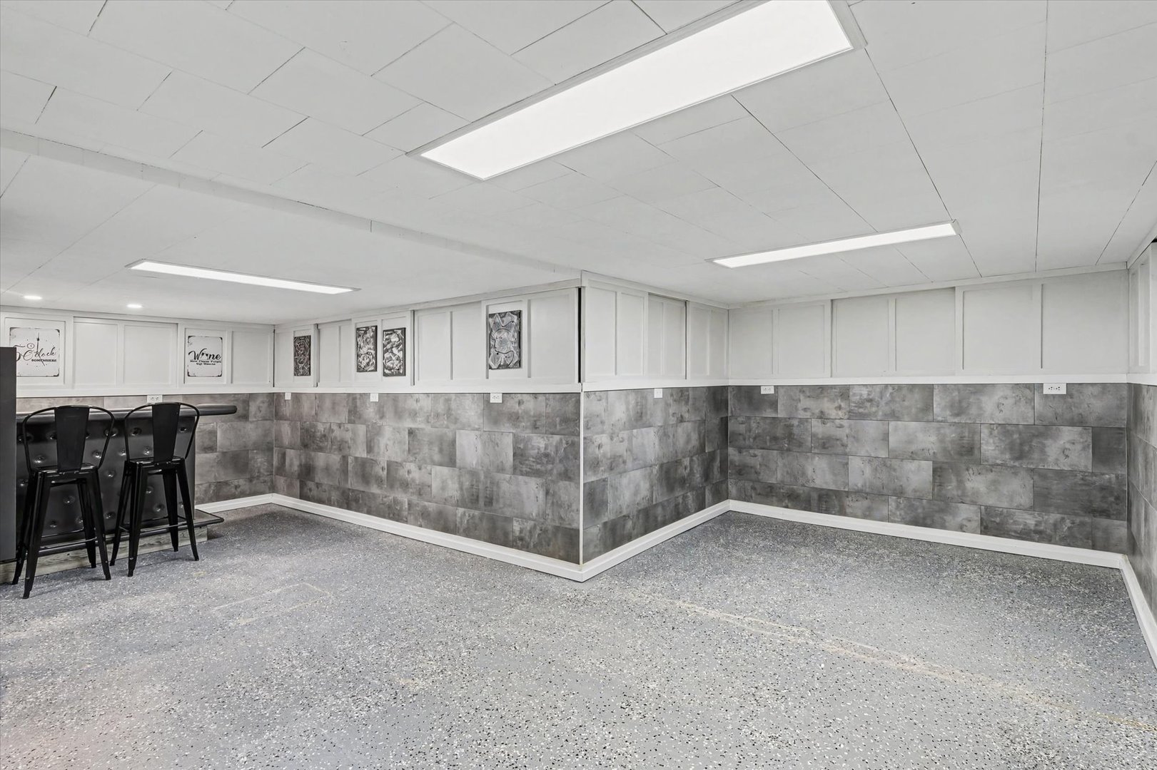 726 E Thompson Avenue, Hoopeston, IL 60942