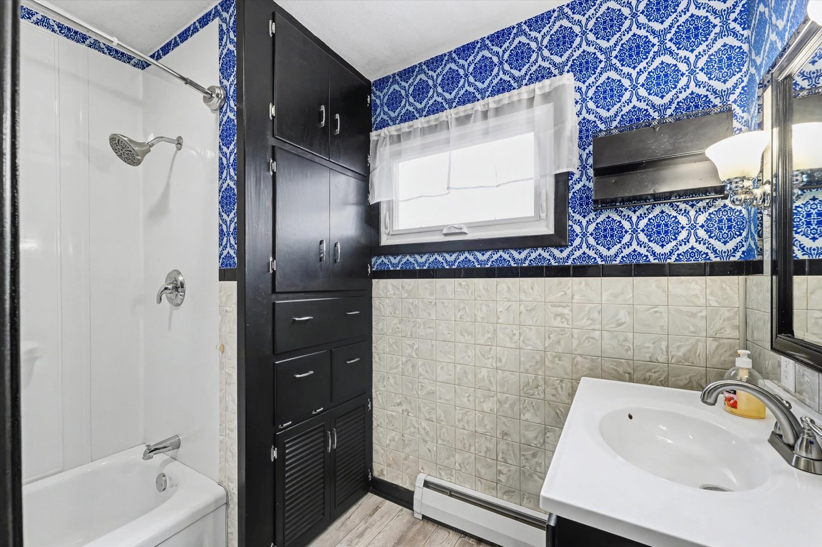 726 E Thompson Avenue, Hoopeston, IL 60942