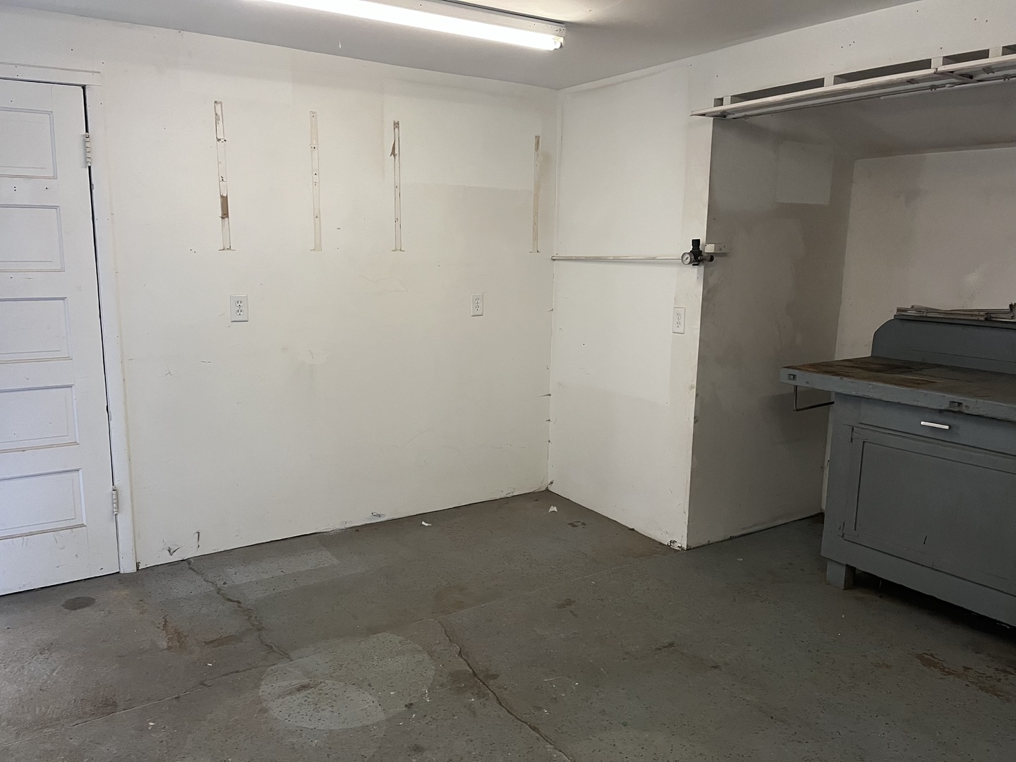 726 E Thompson Avenue, Hoopeston, IL 60942