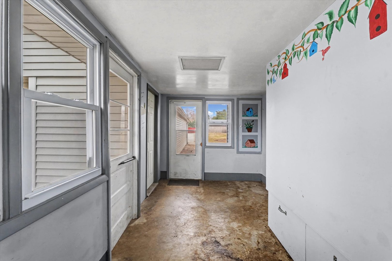 726 E Thompson Avenue, Hoopeston, IL 60942