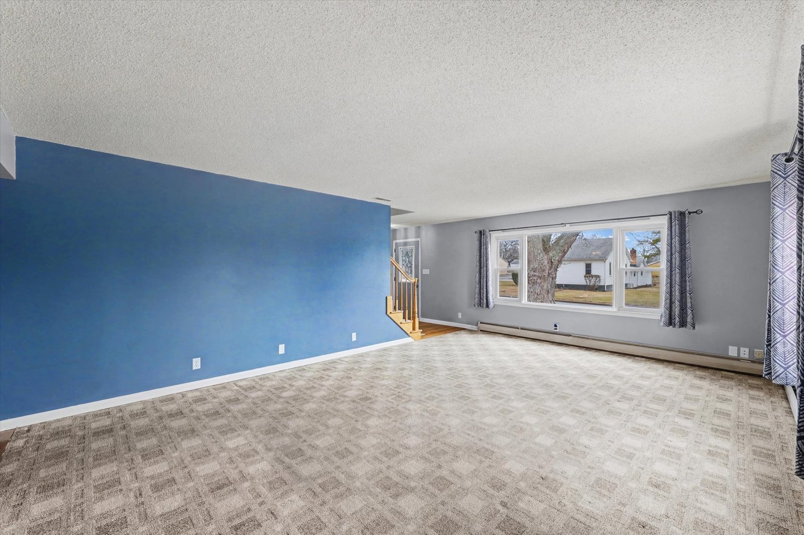 726 E Thompson Avenue, Hoopeston, IL 60942