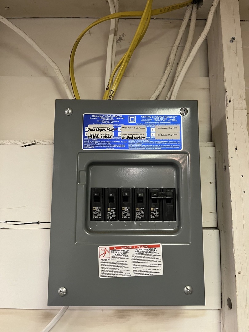 726 E Thompson Avenue, Hoopeston, IL 60942