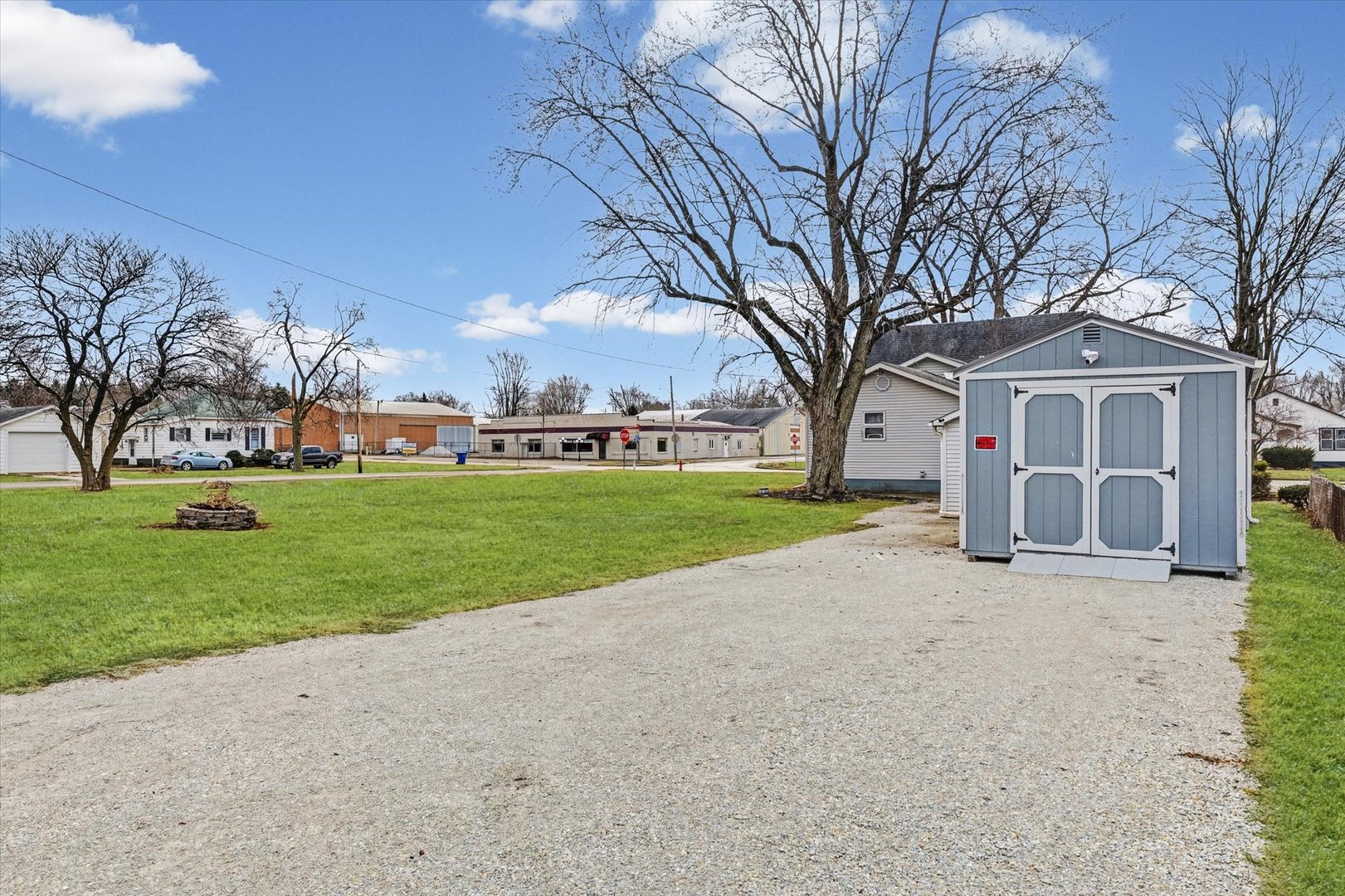 726 E Thompson Avenue, Hoopeston, IL 60942