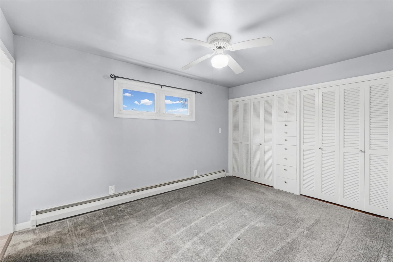 726 E Thompson Avenue, Hoopeston, IL 60942