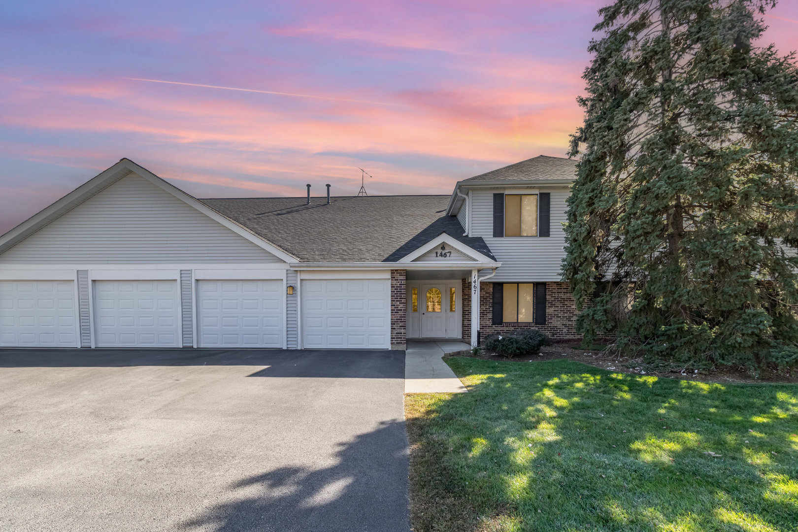 1467 Fairlane Drive #1B, Schaumburg, IL 60193