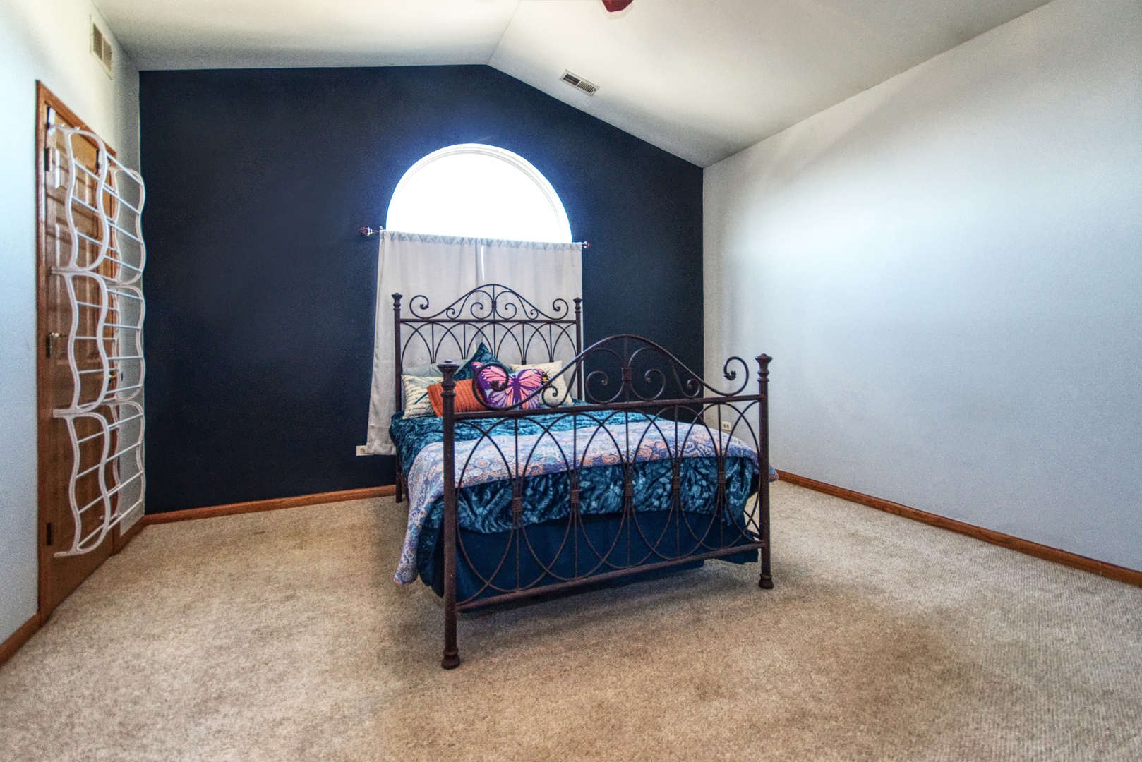 917 Prairie Path Lane, Joliet, IL 60436