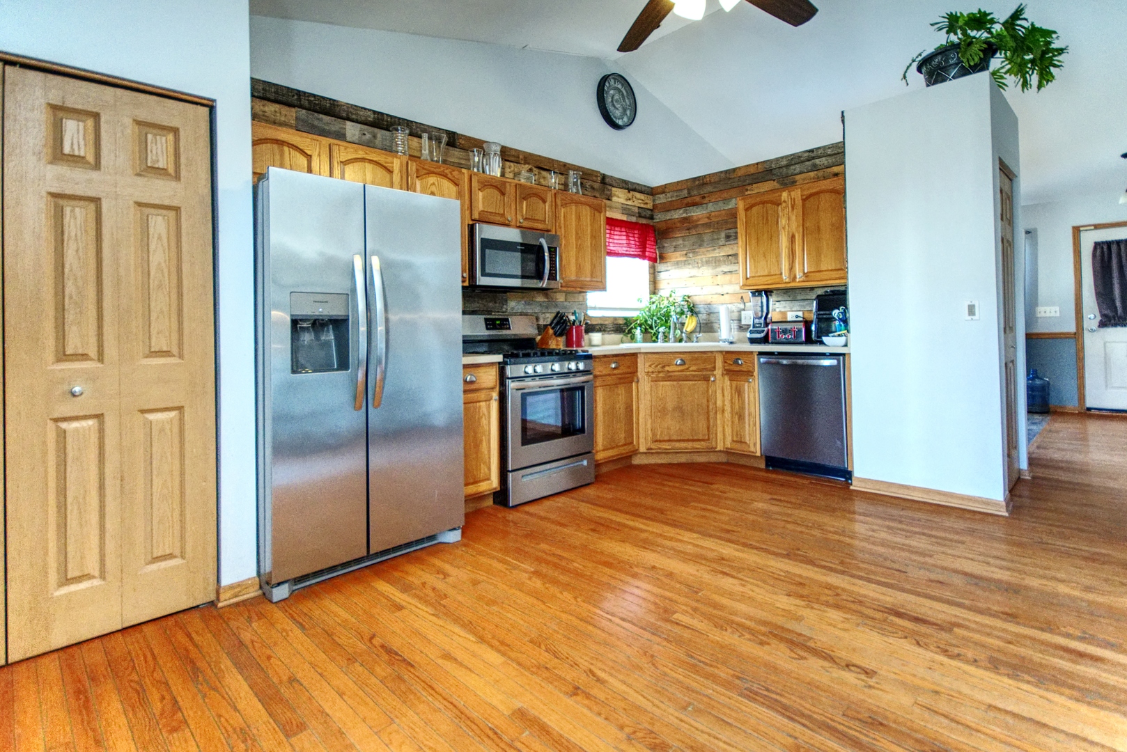 917 Prairie Path Lane, Joliet, IL 60436