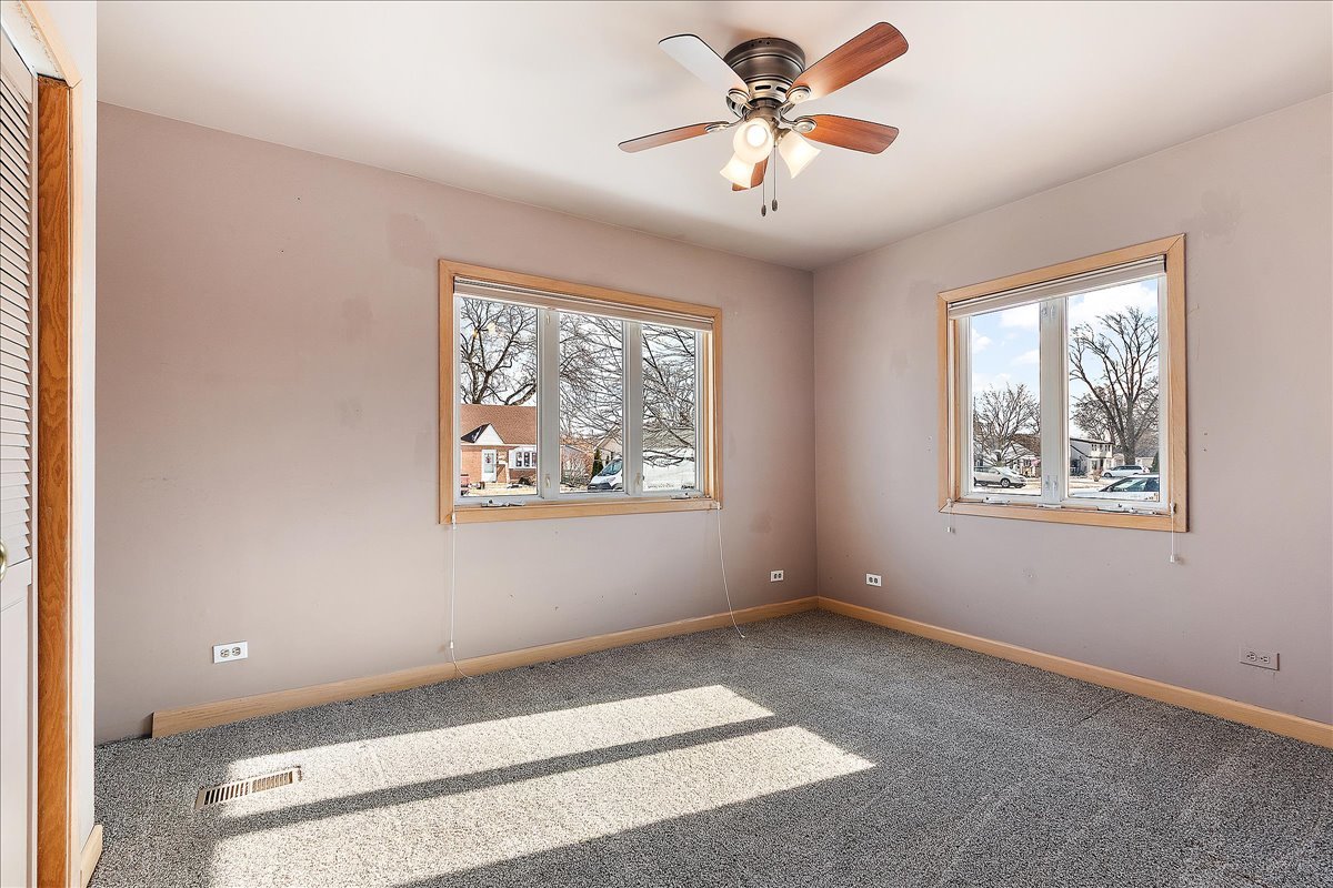 11118 S Natoma Avenue, Worth, IL 60482