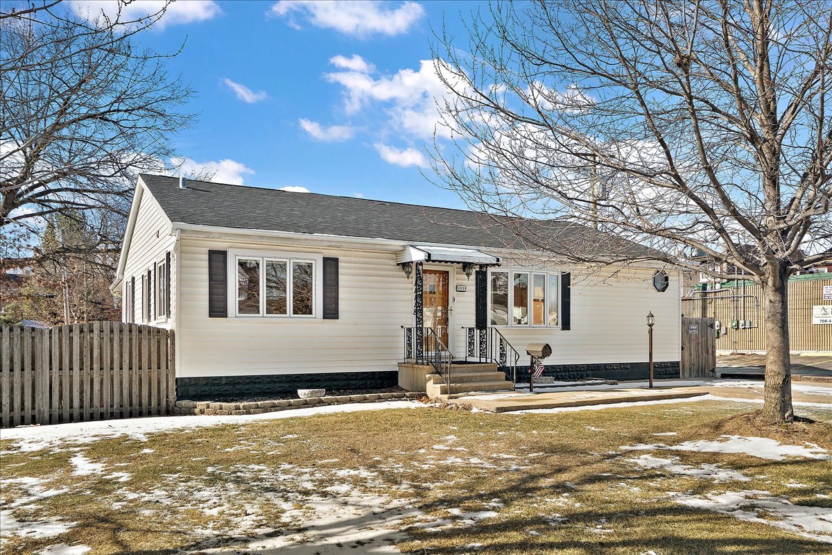 11118 S Natoma Avenue, Worth, IL 60482