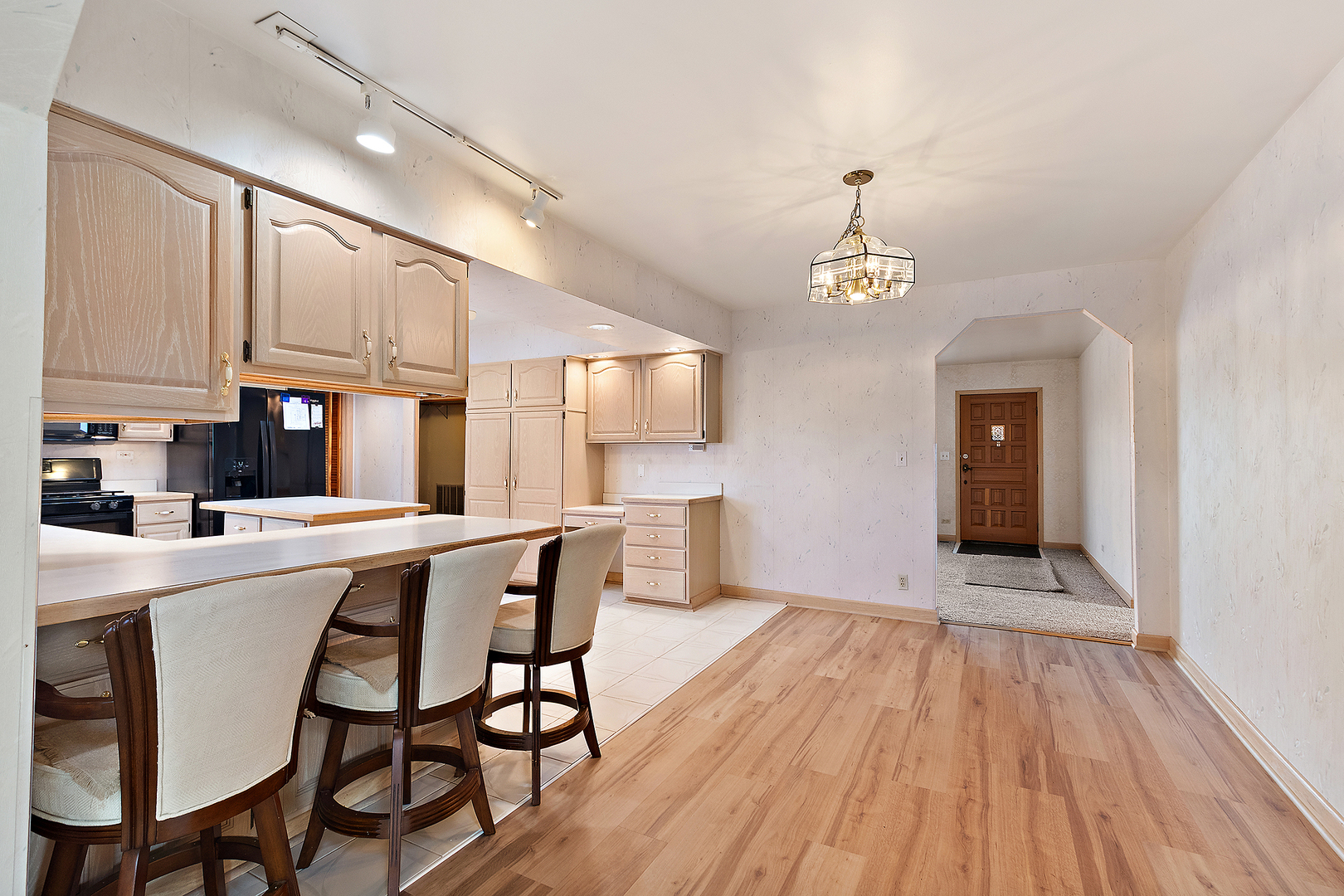 11118 S Natoma Avenue, Worth, IL 60482