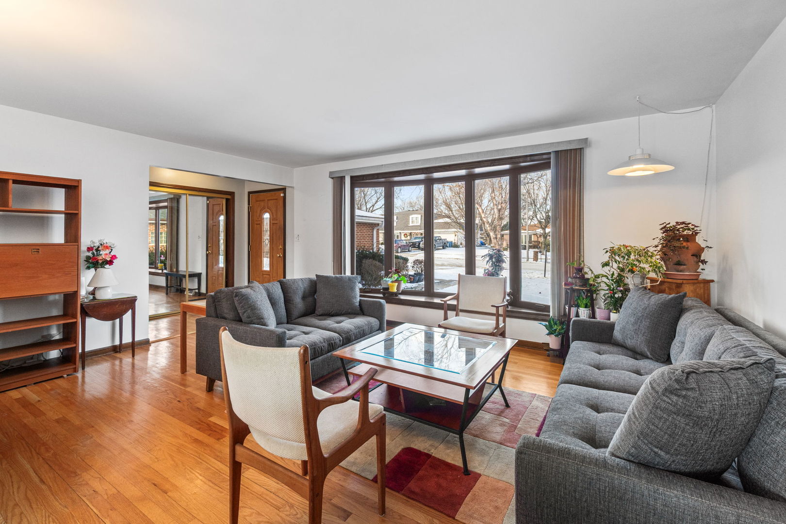 6901 Springside Avenue, Downers Grove, IL 60516