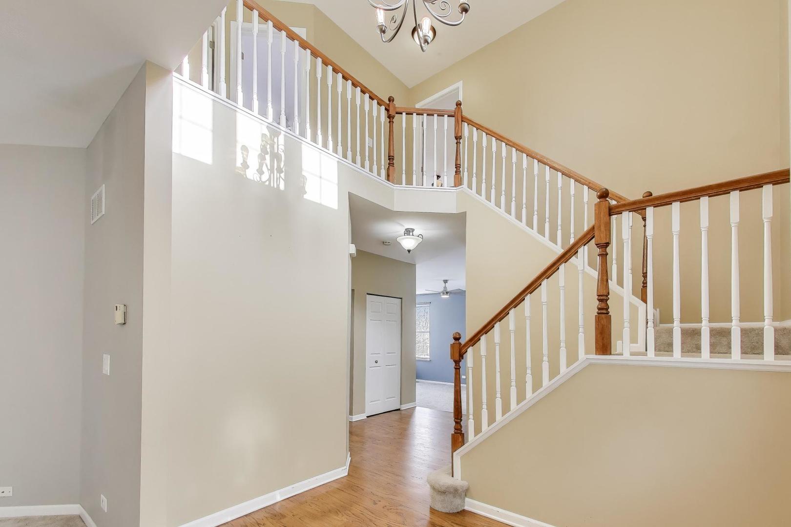 410 Arlington Lane, Grayslake, IL 60030