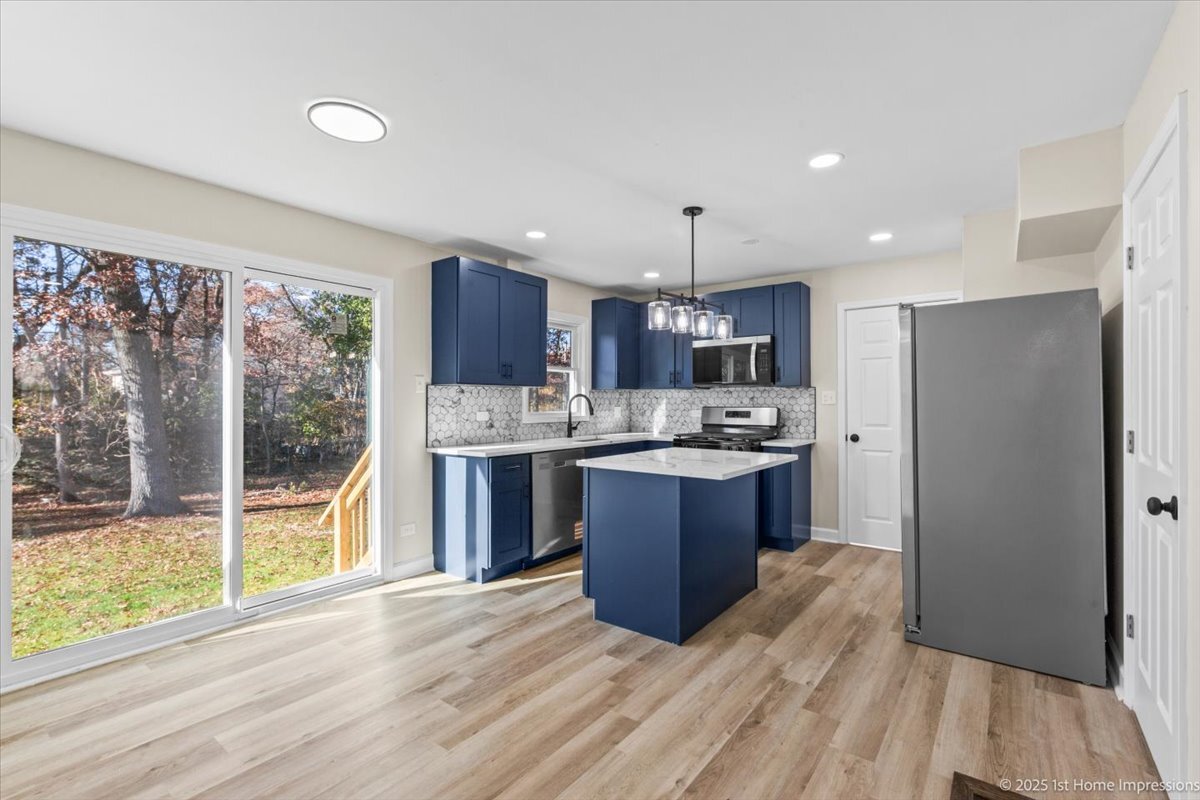 17740 Clyde Avenue, Lansing, IL 60438