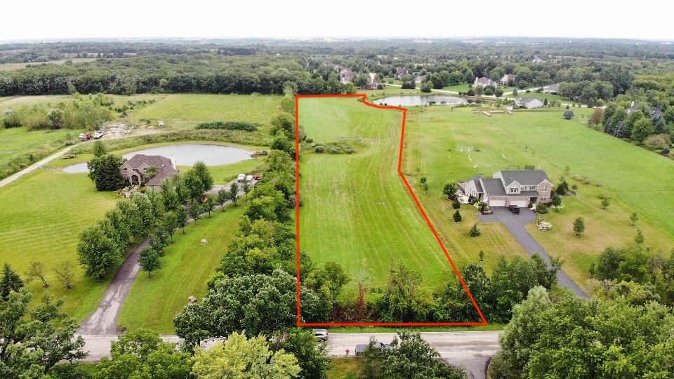 10105 N Clark Road, Spring Grove, IL 60081