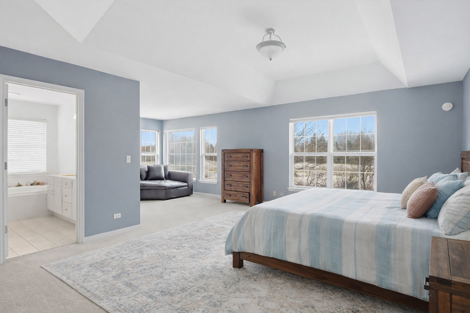 7390 Bittersweet Drive, Gurnee, IL 60031