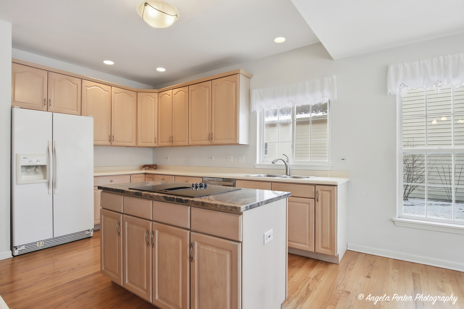 7390 Bittersweet Drive, Gurnee, IL 60031