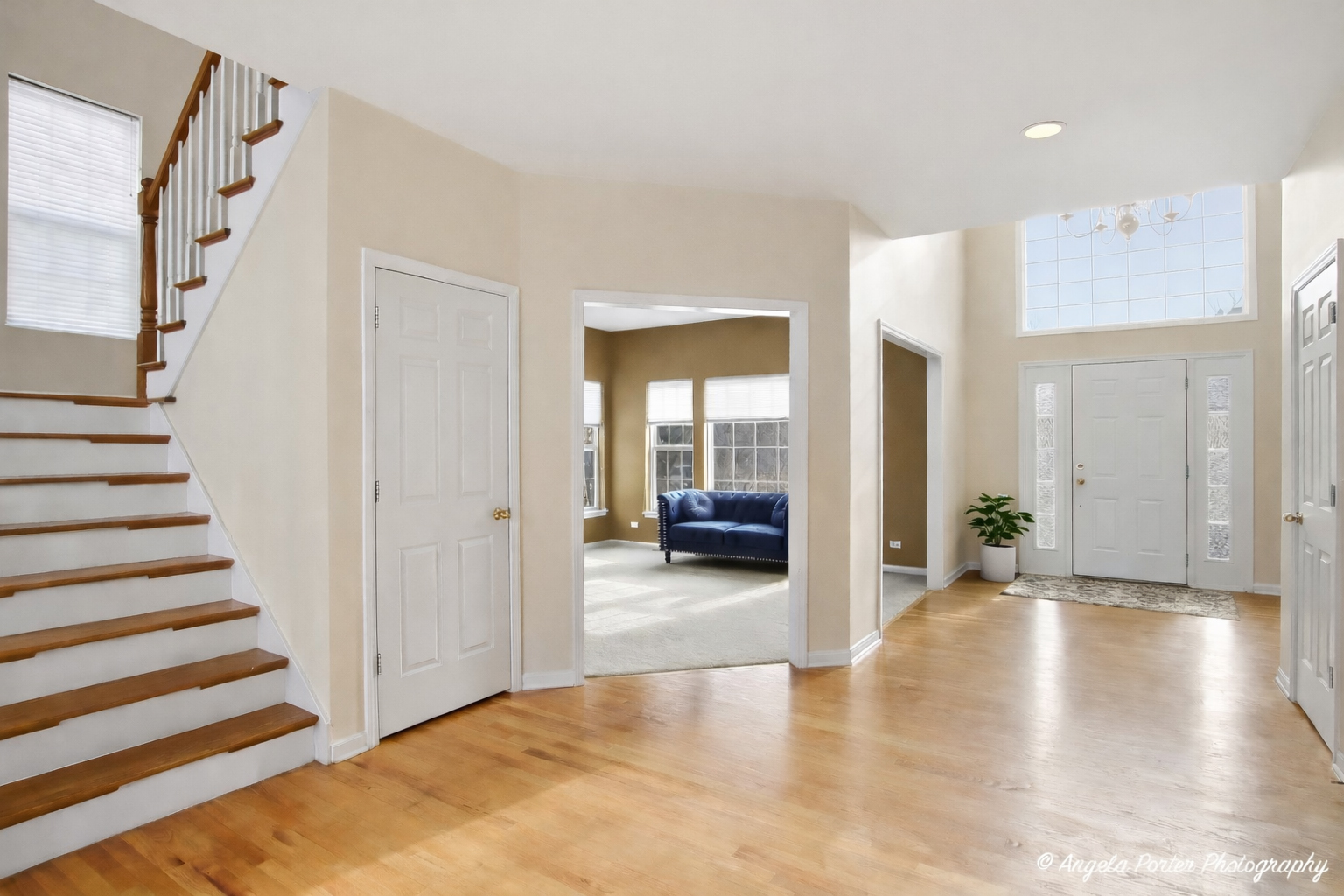 7390 Bittersweet Drive, Gurnee, IL 60031