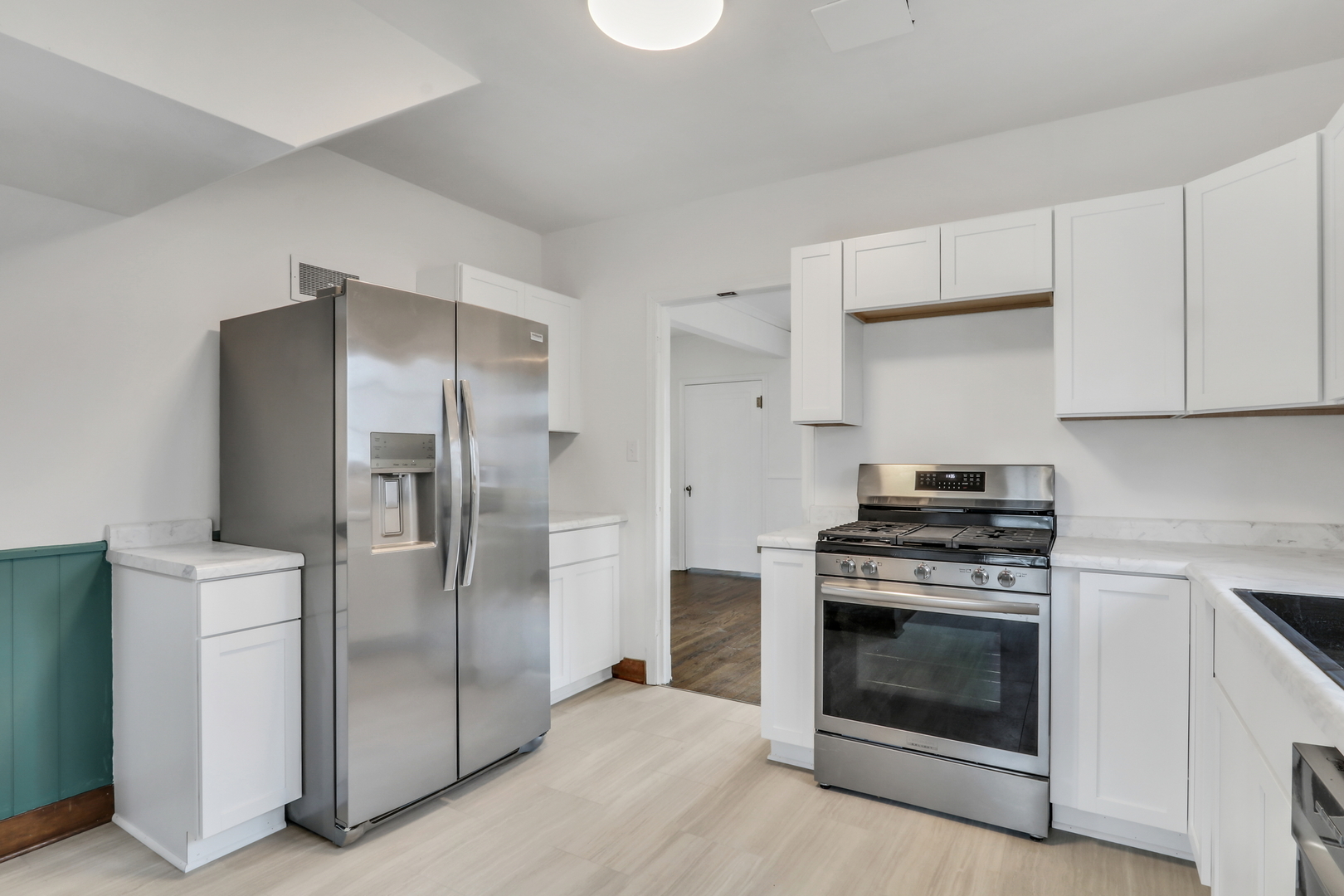 526 W Jackson Street, Woodstock, IL 60098