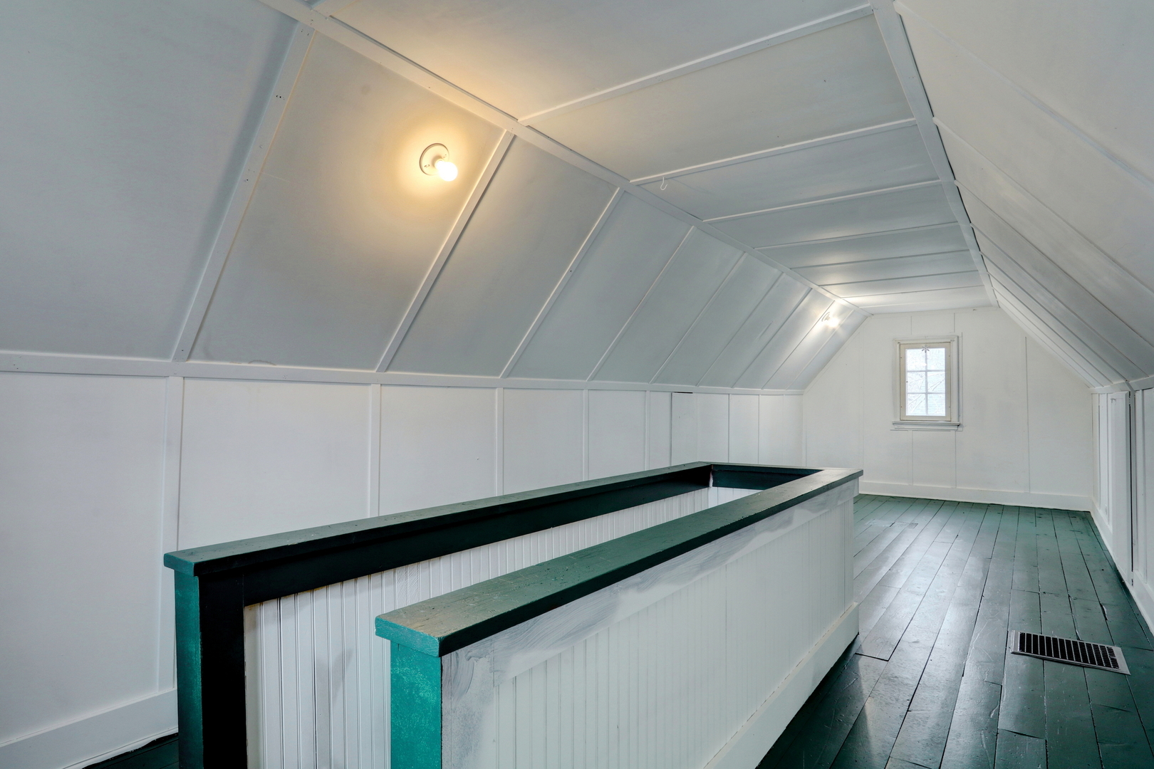 526 W Jackson Street, Woodstock, IL 60098