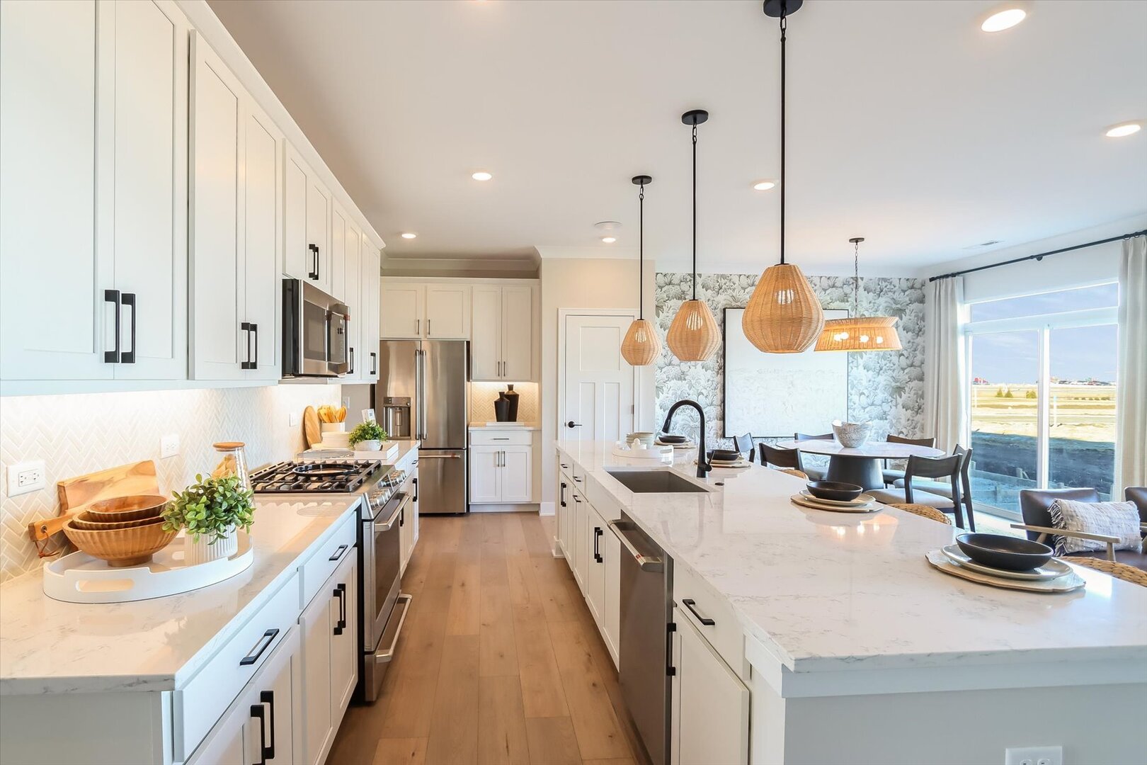 1870 Fulton Court, Woodridge, IL 60517