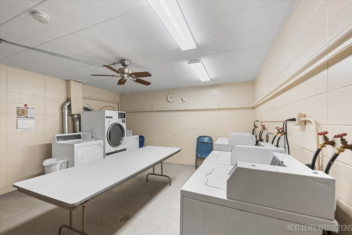 127 N Wolf Road #60A, Wheeling, IL 60090