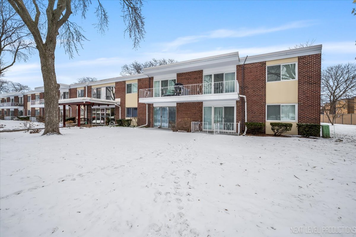 127 N Wolf Road #60A, Wheeling, IL 60090