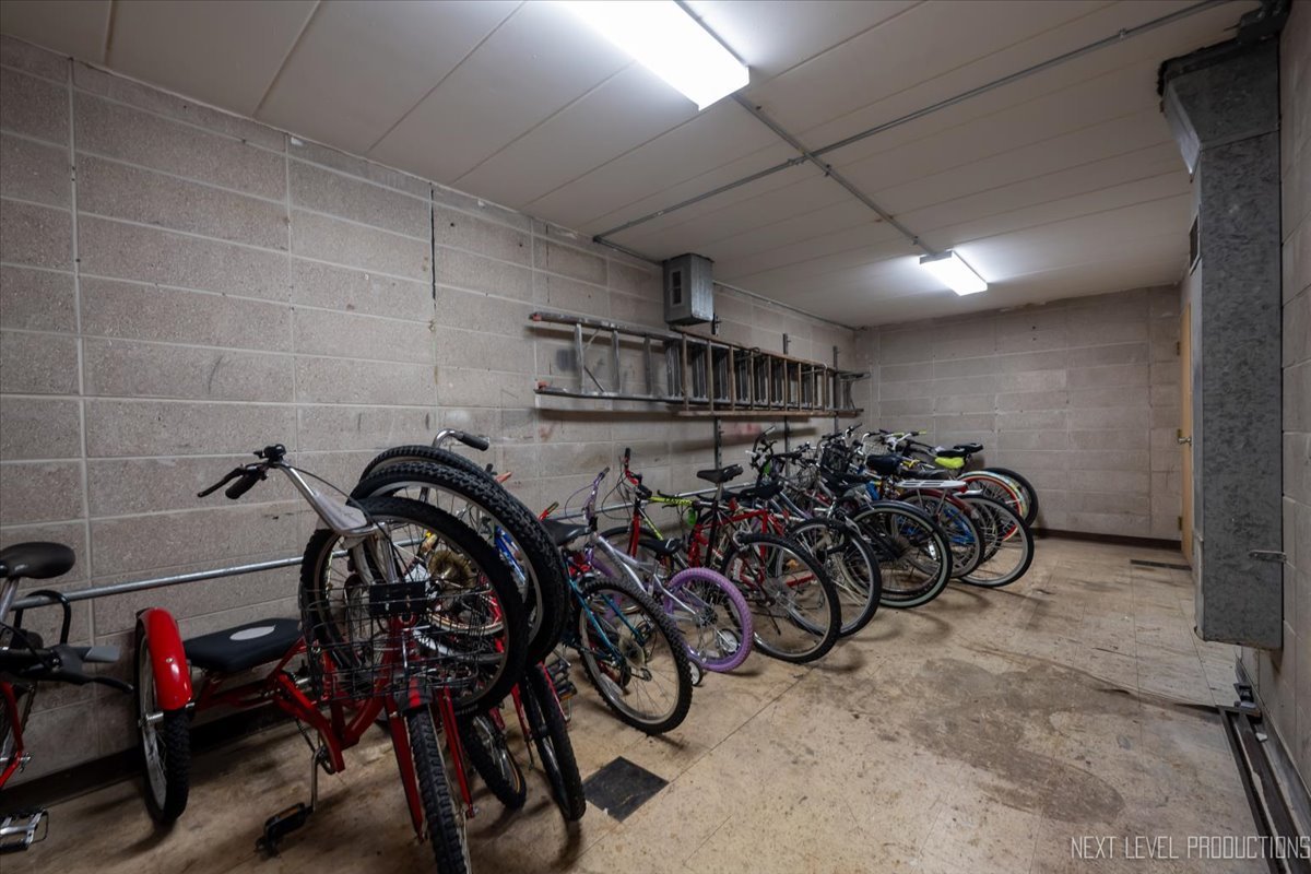 127 N Wolf Road #60A, Wheeling, IL 60090