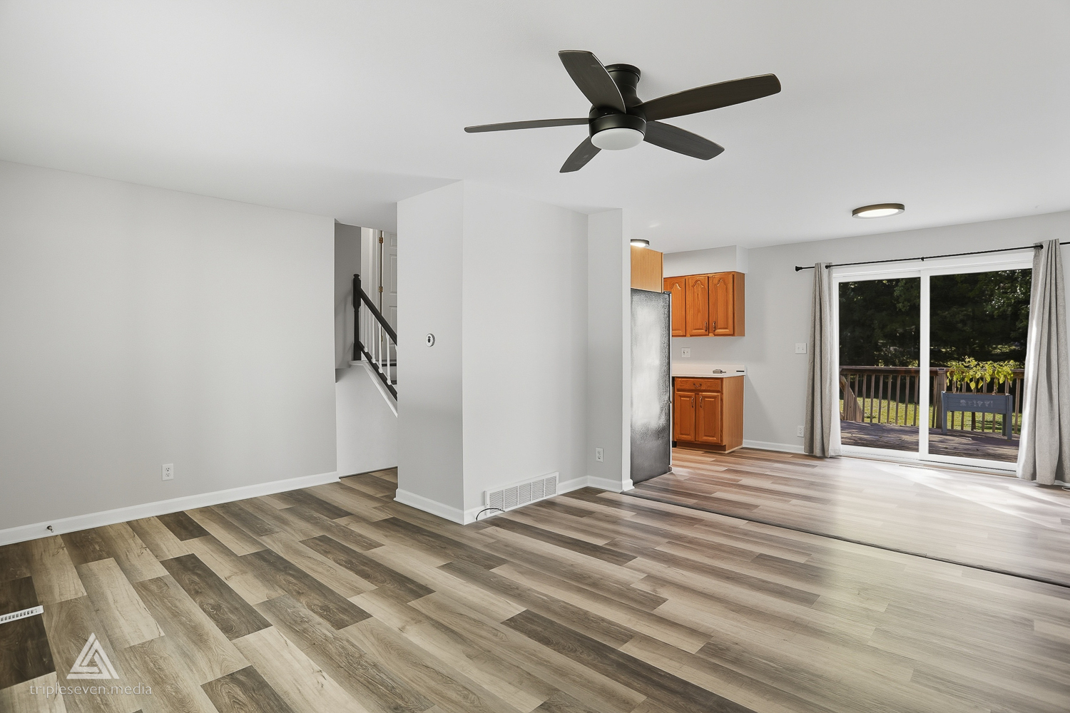 910 Dawn Court, DeKalb, IL 60115